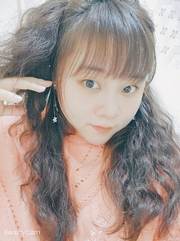 艾薇儿的第一张照片--顺昌交友网