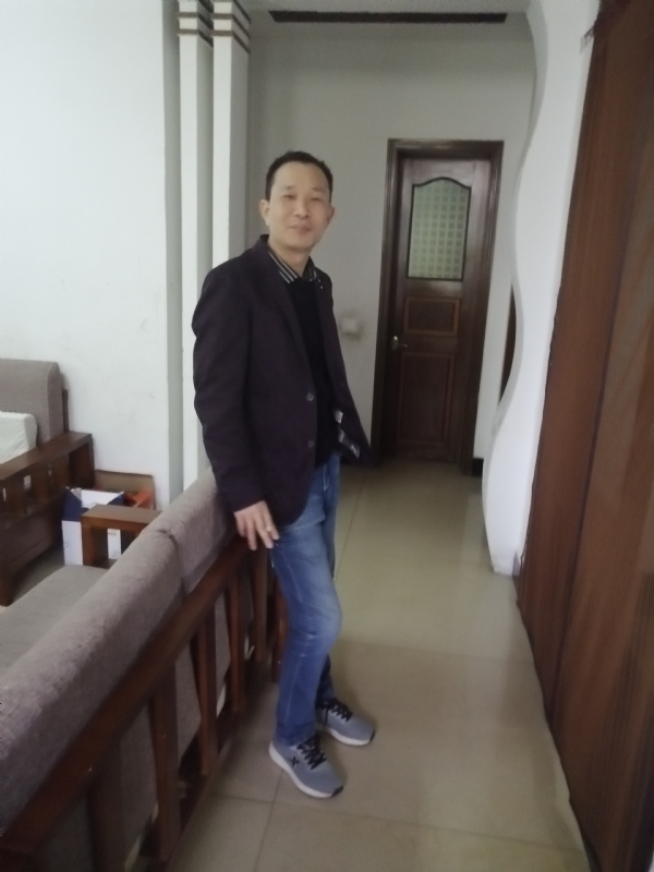 相亲相爱的第二张照片--顺昌交友网