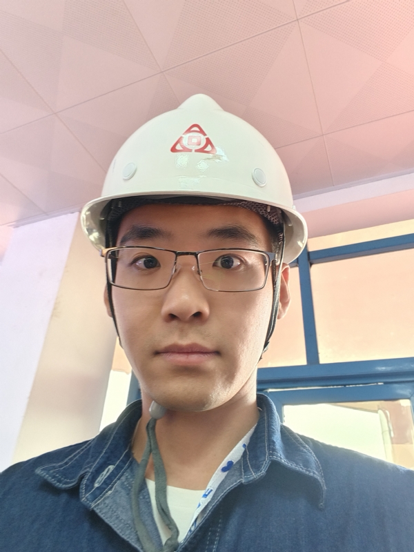 何鹏宇的第二张照片--顺昌交友网